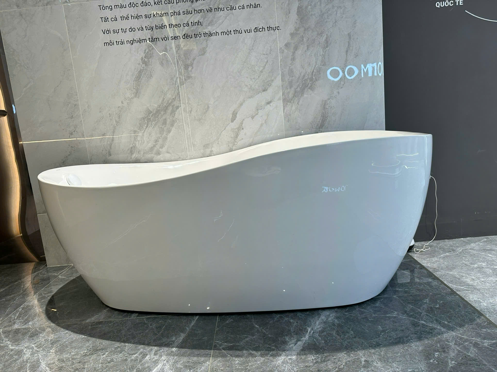 Ảnh sản phẩm Bồn tắm đặt sàn YK02118-1A01-1 JOMOO
